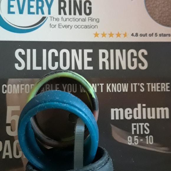 UNISEX suitable Every Ring silicone rings 5 pack. Size medium - Picture 3 of 3
